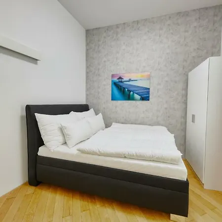 Aapartamentoos Aparthotel Bratislava