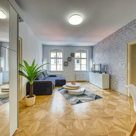 Aapartamentoos Aparthotel Bratislava
