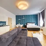 Aapartamentoos Apartment *