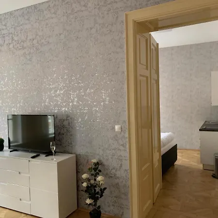 Aparthotel Aapartamentoos Bratislava