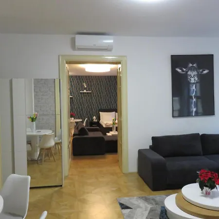 Aapartamentoos Братислава